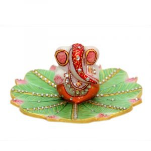 17. Marble Handicraft - Ganesh on Green Lotus